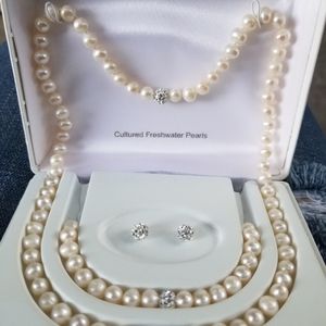 Macy's pearl  jewelry set